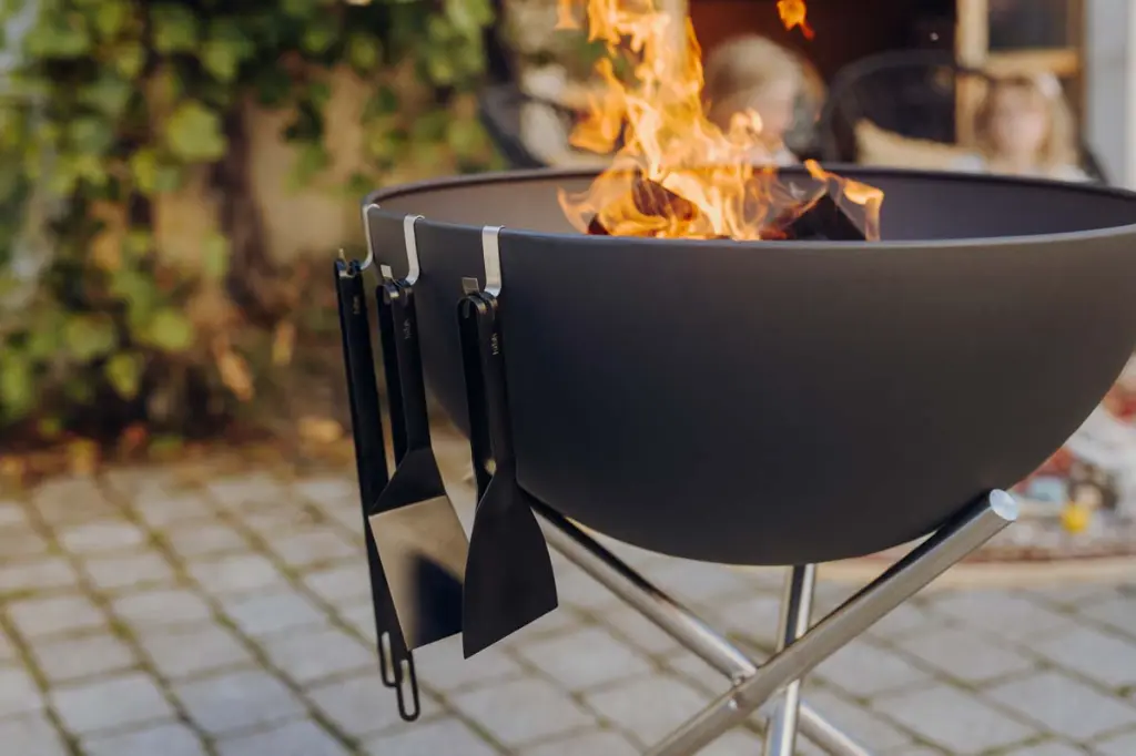 00878_BBQ-Tool-Set-schwarz-atmo-01-pdp_1920x1920.webp
